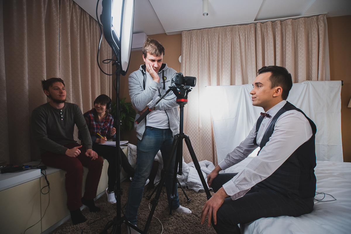 Как успеть все и не сойти с ума? Этим вопросом перед Новым годом задаются многие. Сотрудница студии видеопроизводства «Новый день» на своем примере показывает, как управляться с дедлайнами и оставаться счастливой на работе