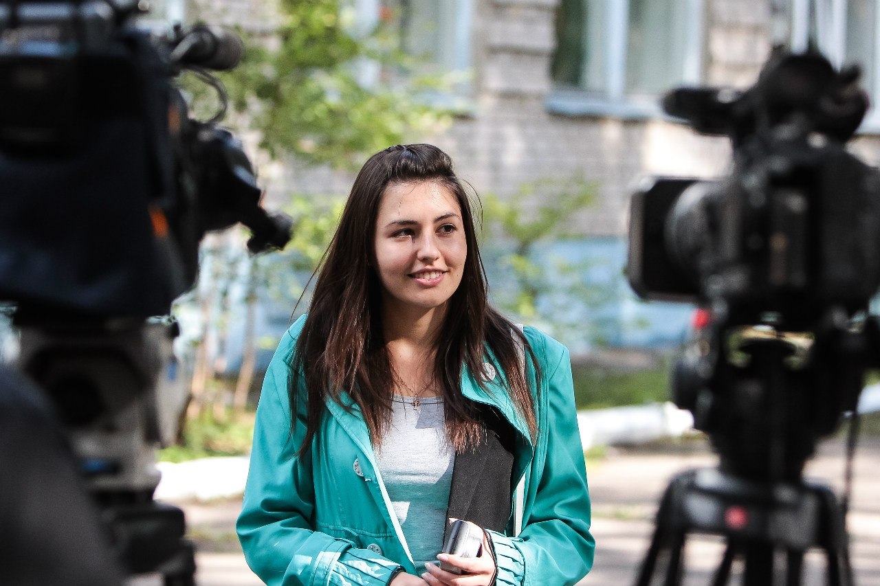 Как успеть все и не сойти с ума? Этим вопросом перед Новым годом задаются многие. Сотрудница студии видеопроизводства «Новый день» на своем примере показывает, как управляться с дедлайнами и оставаться счастливой на работе