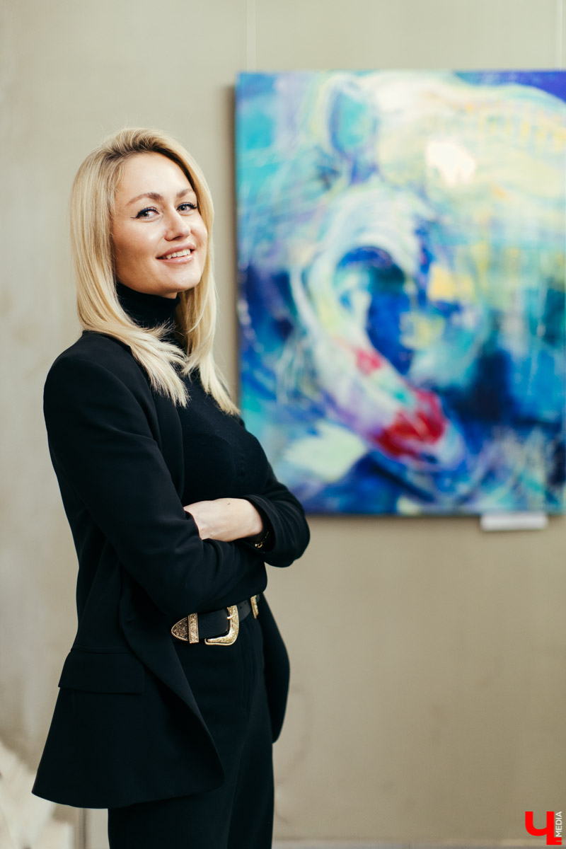 20 декабря в лофт-пространстве “Фабрика” прошло торжественное открытие выставки картин современной художницы Маши Ладиловой