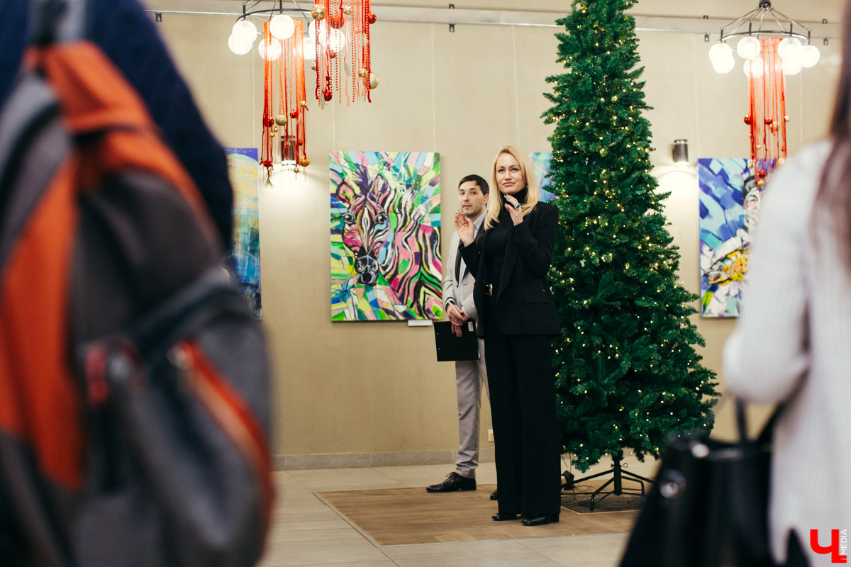 20 декабря в лофт-пространстве “Фабрика” прошло торжественное открытие выставки картин современной художницы Маши Ладиловой