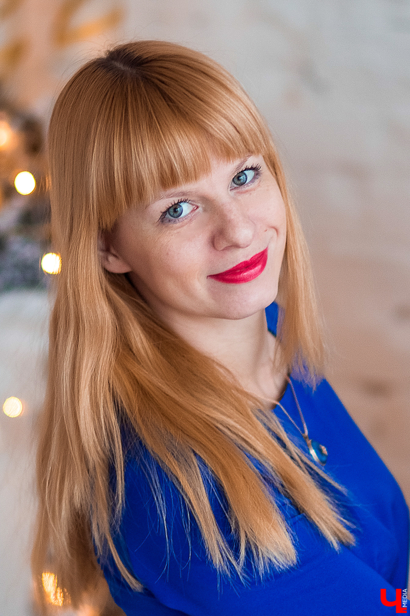 В умелых руках опытного визажиста человек легко превращается не только в фантастического героя, но и во вполне реального. Нырнуть в прошлое - тоже не проблема. Сделать из вас, скажем, голливудскую звезду 30-х годов можно за каких-то пару часов. Почувствовать себя в роли культовой личности решили и мы, перевоплотившись в Марлен Дитрих