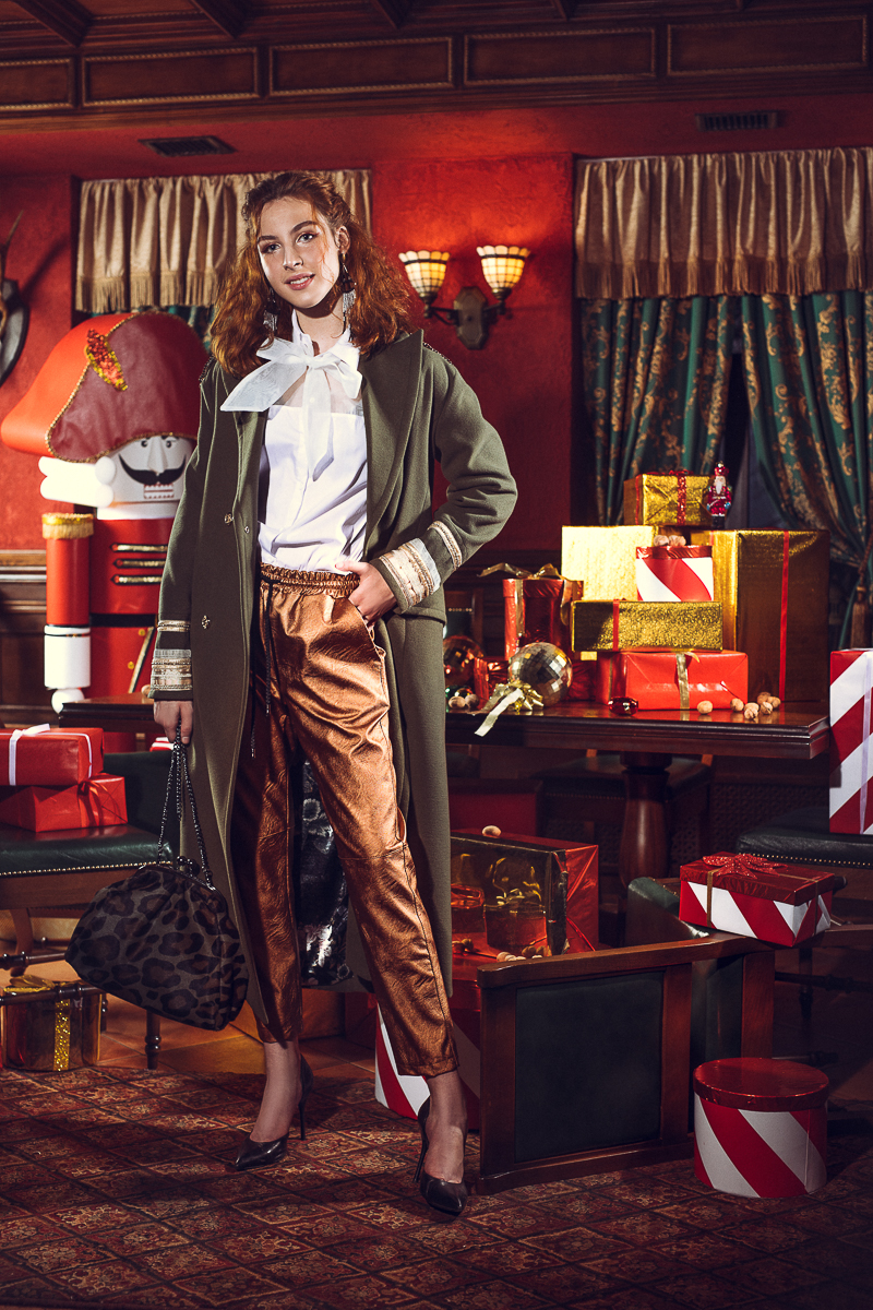 Фотограф Светлана Федорова и продюсер Агата Дрейзина удивляют владимирцев новой серией работ. Снимки посвящены сказке «Щелкунчик»