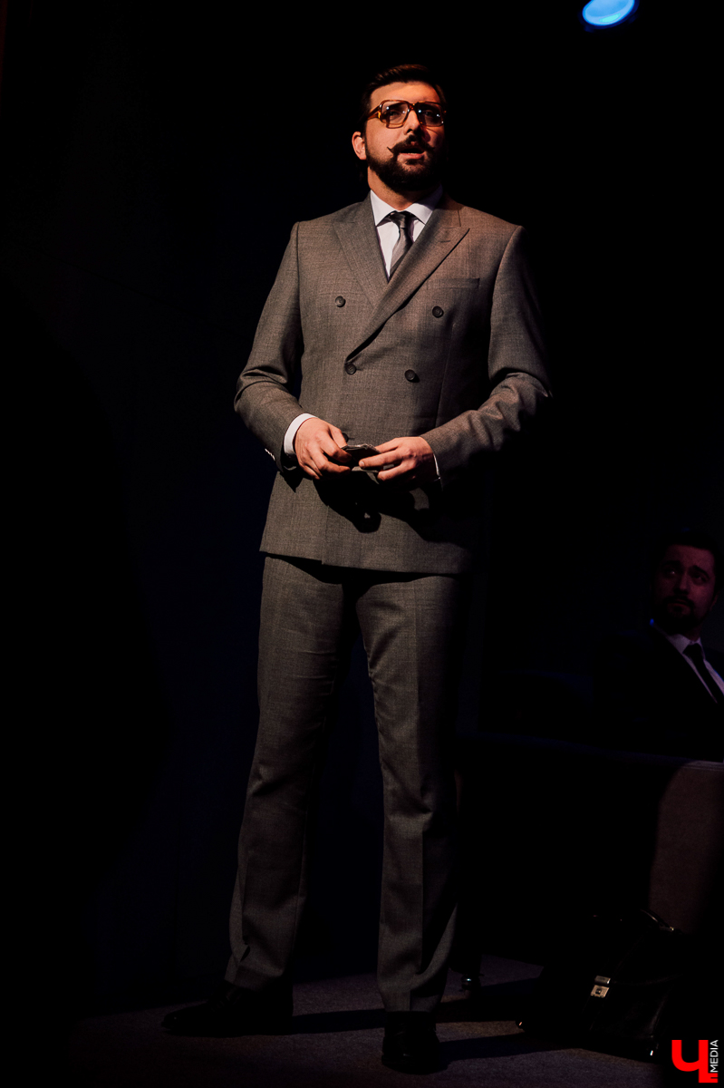 Четыре человека пришли на собеседование и заперты в одной комнате. Остаться должен лишь один. Рассказываем, почему прочтение пьесы Галсерана театром «Фавор» достойно внимания и когда случится следующий показ жизненного триллера