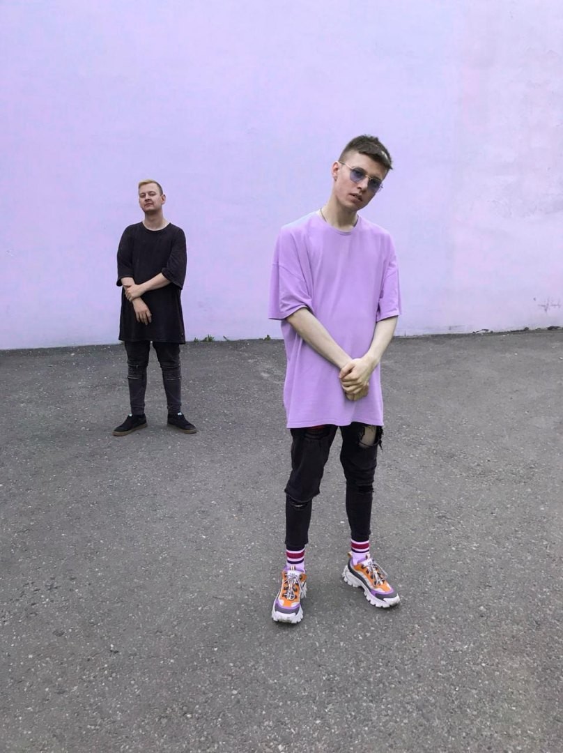 Финалисты крупнейшего российского рэп-фестиваля “Маятник Фуко” рассказывают, чем живут и о чем пишут. О новых веяниях владимирского рэпа и новом альбоме BLESSWOOD читайте в материале