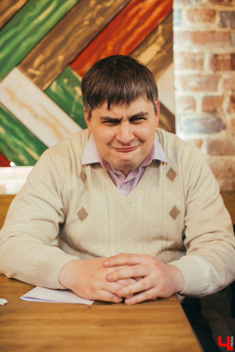 Доверяй, но проверяй: выясняем у владимирского физика Антона Бурцева, что сильнее - чудо или наука?