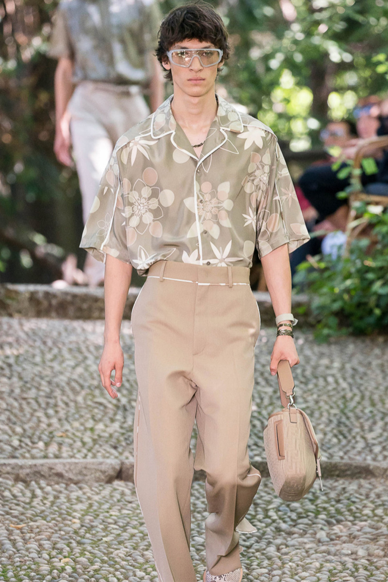 Стилист София Кожевникова дала 10 модных советов владимирским мужчинам. Если вы хотите обуздать свежие тренды и выделяться из толпы в 2020 году - эта статья специально для вас