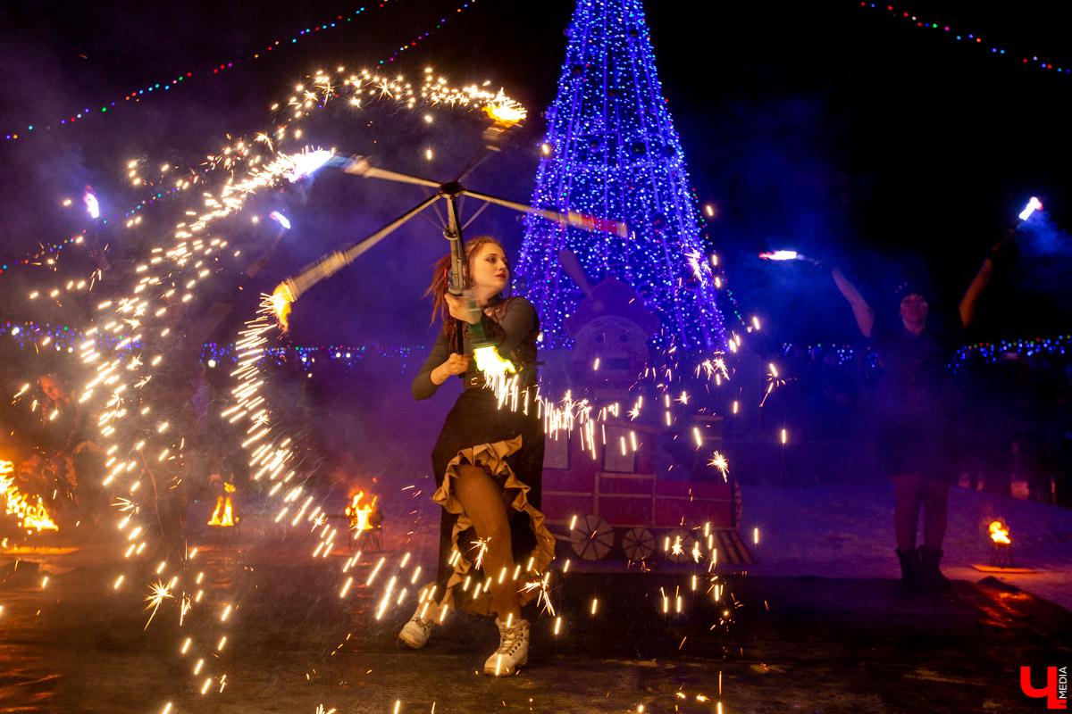 Любители активного отдыха, внимание! Пока погода позволяет, хватайте коньки и наслаждайтесь красотами Владимира на центральном катке города