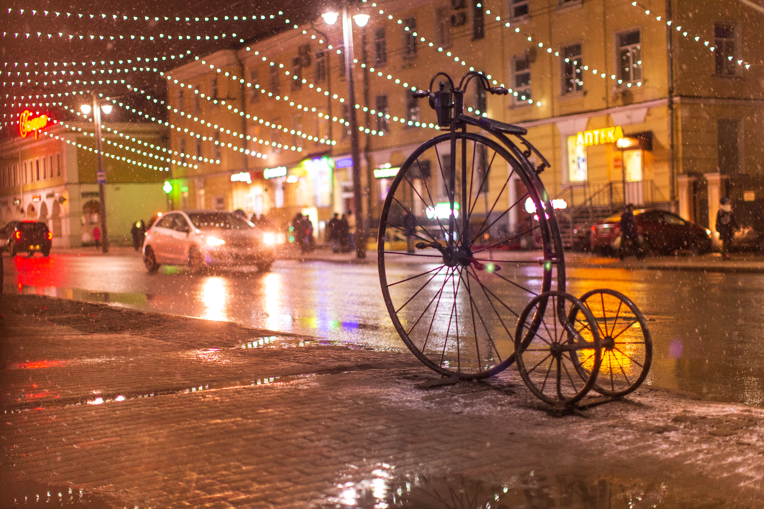 В интернете уже голосуют за наиболее значимый, узнаваемый и символичный город страны. Владимир пока на 7 месте, но мы можем ему помочь подняться выше