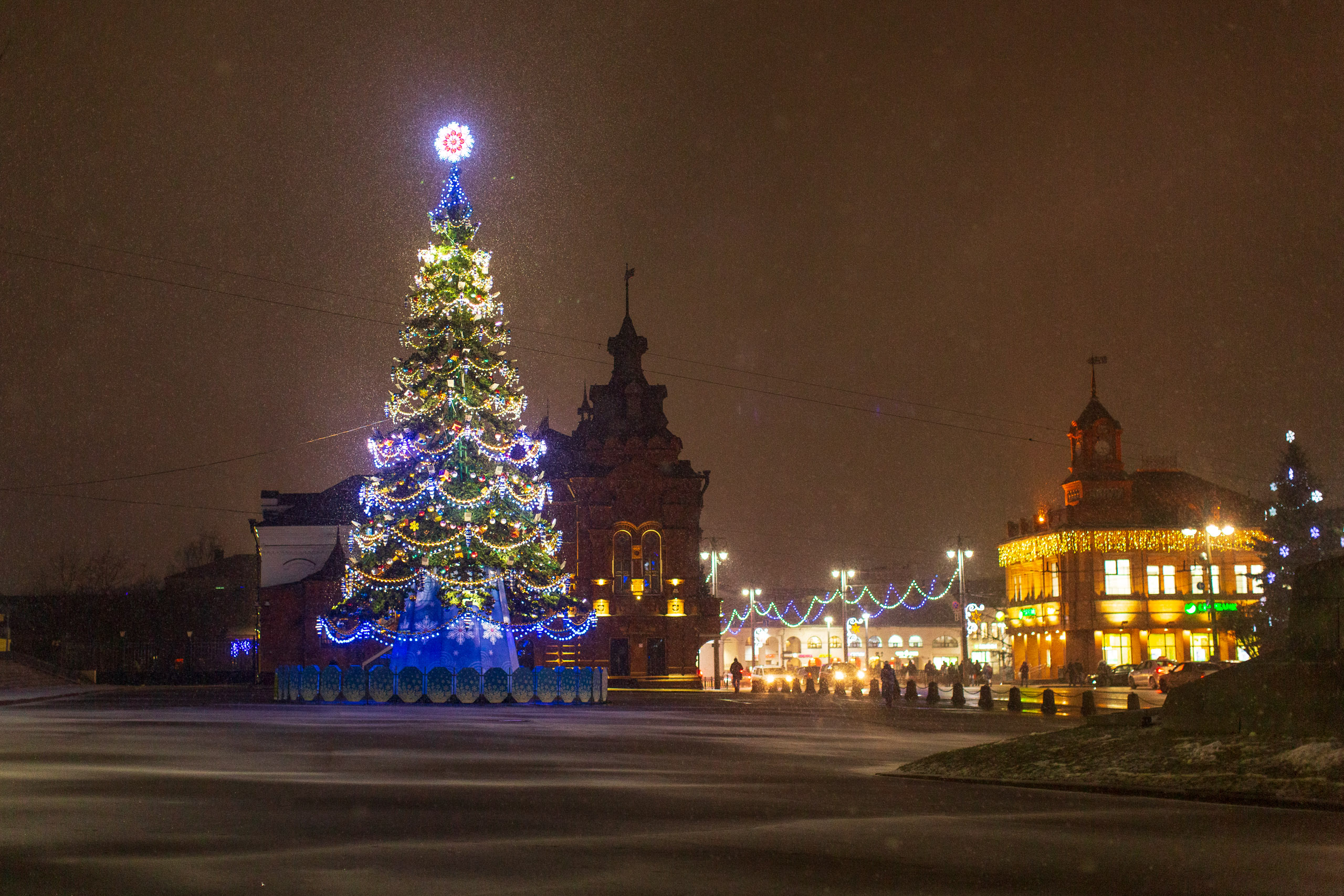 В интернете уже голосуют за наиболее значимый, узнаваемый и символичный город страны. Владимир пока на 7 месте, но мы можем ему помочь подняться выше