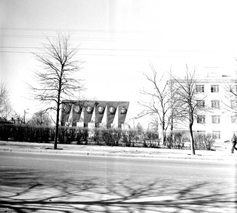 Чем примечательна Большая Нижегородская? Когда появилась эта центральная улица Владимира? И как она выглядела раньше? Небольшой экскурс в историю помог подготовить краевед Александр Пронин