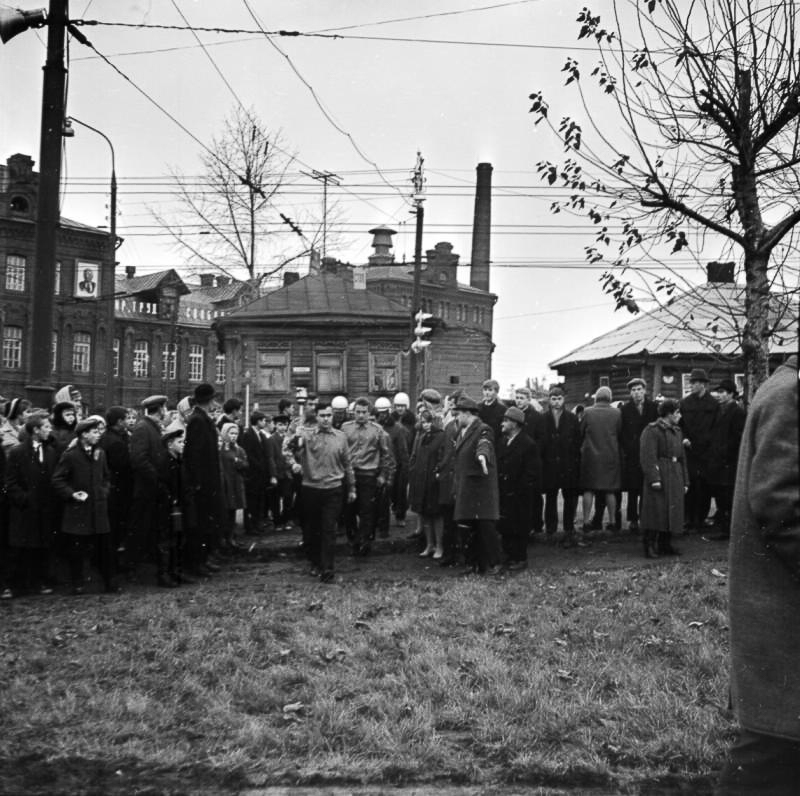 Чем примечательна Большая Нижегородская? Когда появилась эта центральная улица Владимира? И как она выглядела раньше? Небольшой экскурс в историю помог подготовить краевед Александр Пронин