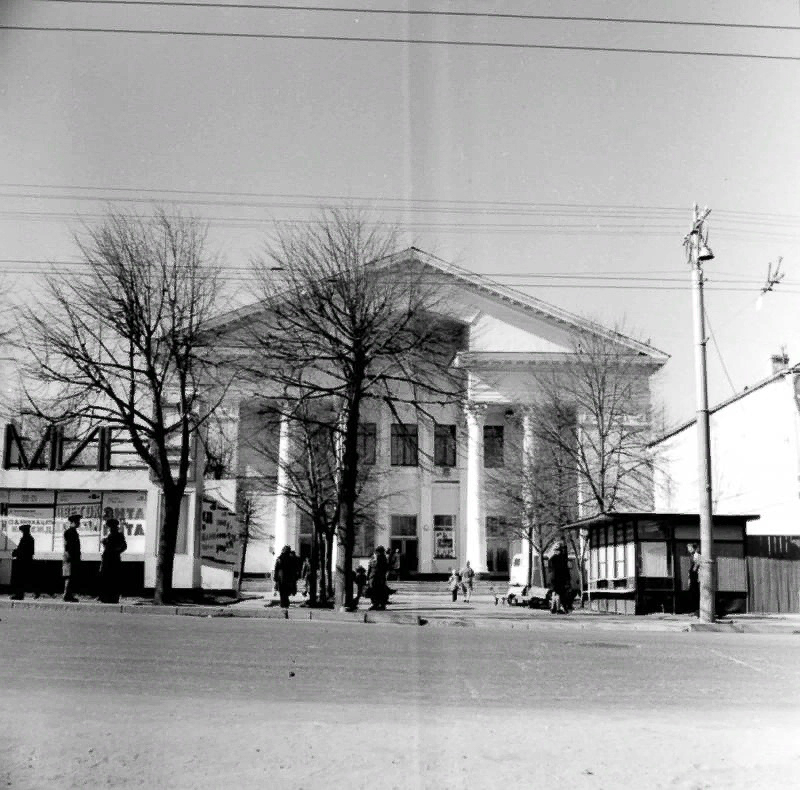Чем примечательна Большая Нижегородская? Когда появилась эта центральная улица Владимира? И как она выглядела раньше? Небольшой экскурс в историю помог подготовить краевед Александр Пронин