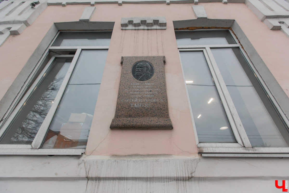 Чем примечательна Большая Нижегородская? Когда появилась эта центральная улица Владимира? И как она выглядела раньше? Небольшой экскурс в историю помог подготовить краевед Александр Пронин