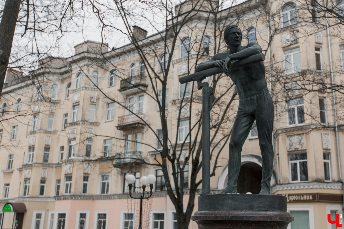 Чем примечательна Большая Нижегородская? Когда появилась эта центральная улица Владимира? И как она выглядела раньше? Небольшой экскурс в историю помог подготовить краевед Александр Пронин