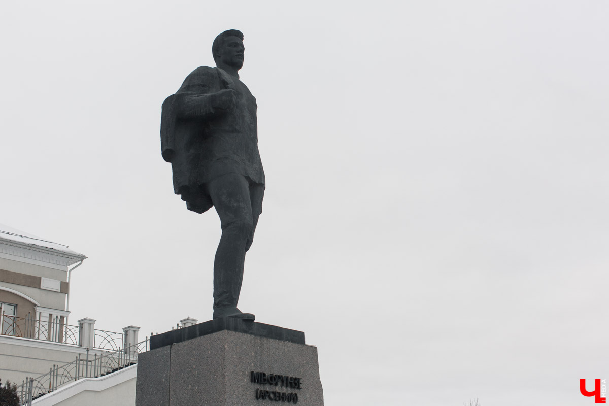 Чем примечательна Большая Нижегородская? Когда появилась эта центральная улица Владимира? И как она выглядела раньше? Небольшой экскурс в историю помог подготовить краевед Александр Пронин