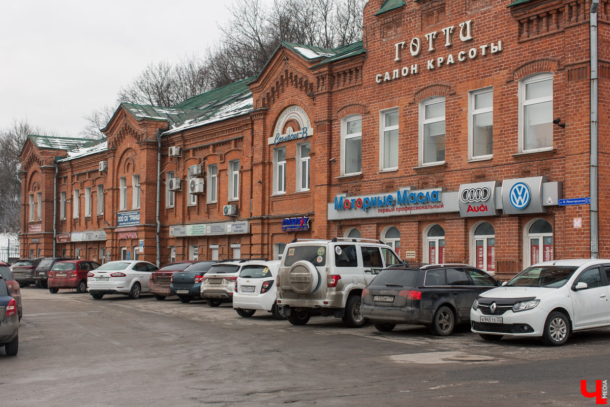 Чем примечательна Большая Нижегородская? Когда появилась эта центральная улица Владимира? И как она выглядела раньше? Небольшой экскурс в историю помог подготовить краевед Александр Пронин
