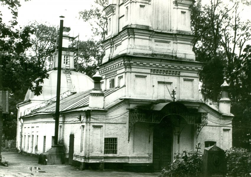 Чем примечательна Большая Нижегородская? Когда появилась эта центральная улица Владимира? И как она выглядела раньше? Небольшой экскурс в историю помог подготовить краевед Александр Пронин