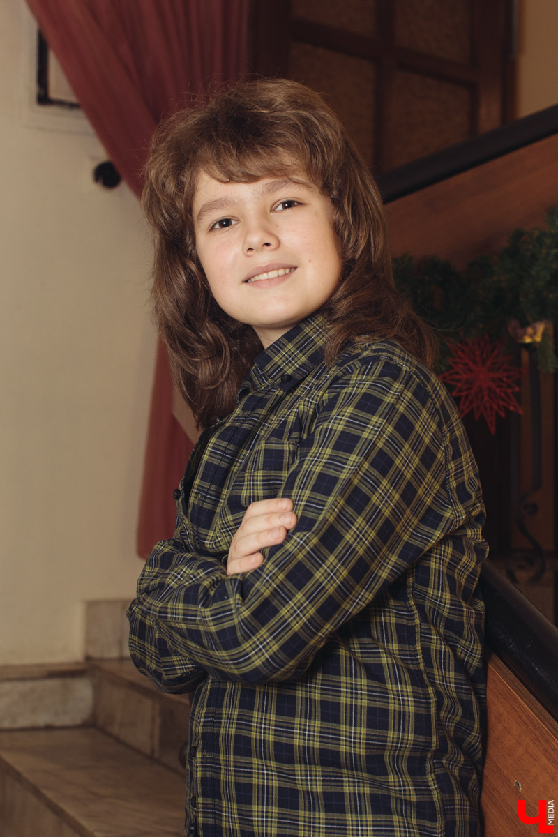 Пятиклассник из Камешково стал участником нового шоу «Голос.Дети» на Первом канале. Матвей Ульев прошел кастинги и готовится к слепым прослушиваниям