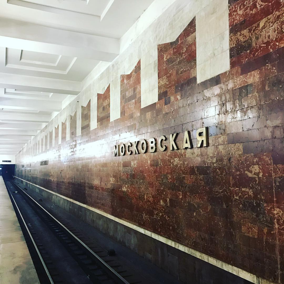 Выходные на носу, так что читайте наш гид по самым интересным местам Нижнего Новгорода: метро, велопрокат, театр “Преображение!, Покровка, канатная дорога