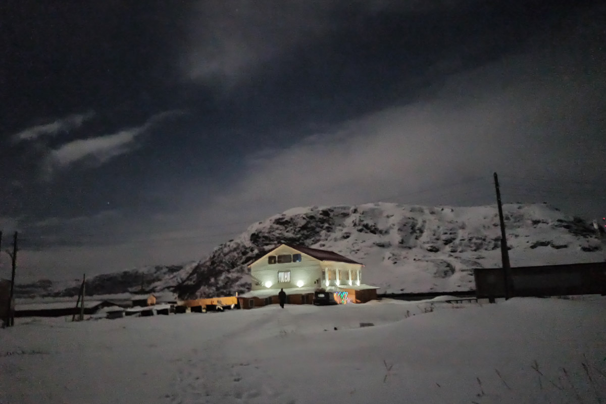 Андрей Дубровский планировал отправиться в семейное путешествие до Териберки, где снимался “Левиафан” Звягинцева. Но жизнь внесла свои коррективы