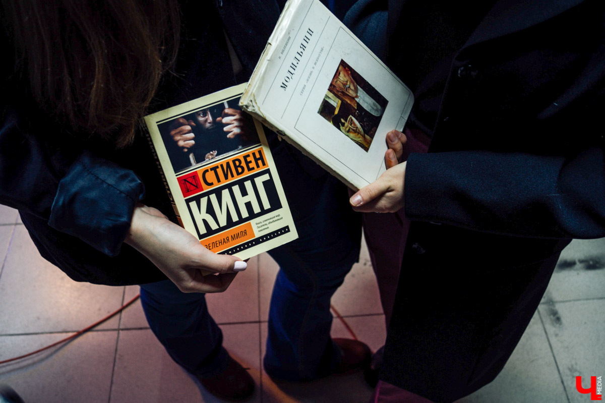 Узнали много интересного о новых гаражных распродажах во Владимире и собрали с помощью стилиста три бюджетных look`а на все случаи жизни