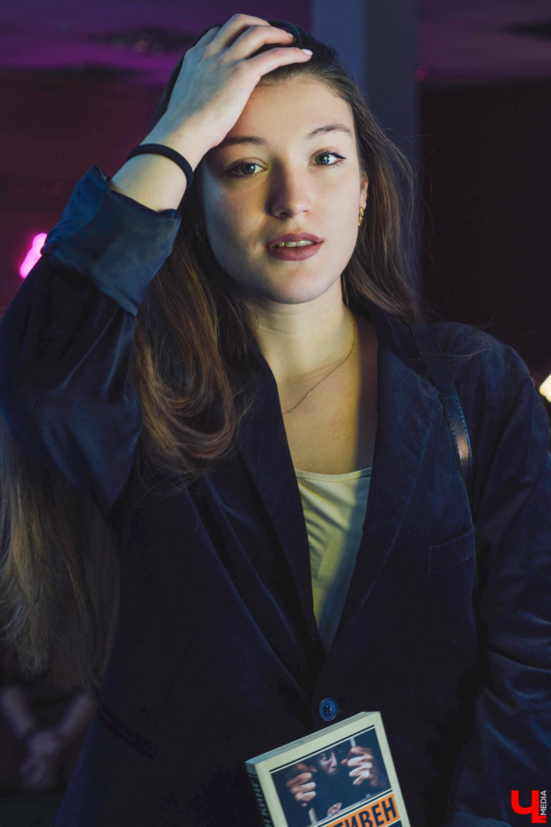 Узнали много интересного о новых гаражных распродажах во Владимире и собрали с помощью стилиста три бюджетных look`а на все случаи жизни