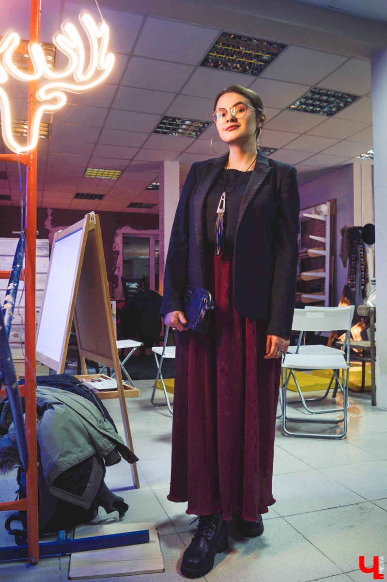 Узнали много интересного о новых гаражных распродажах во Владимире и собрали с помощью стилиста три бюджетных look`а на все случаи жизни