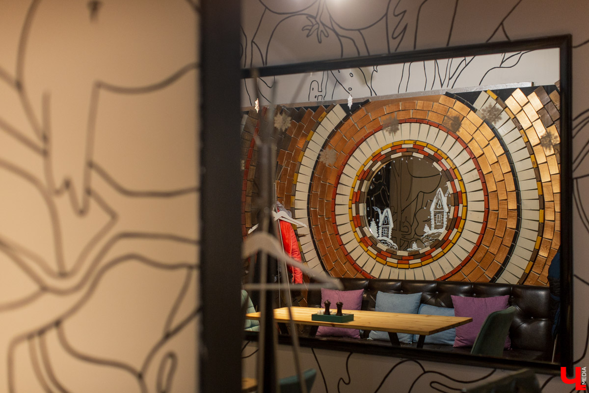 Каково это: работать официантом в ресторане? Как устроена вся эта «кухня»? Журналист испытала это на себе