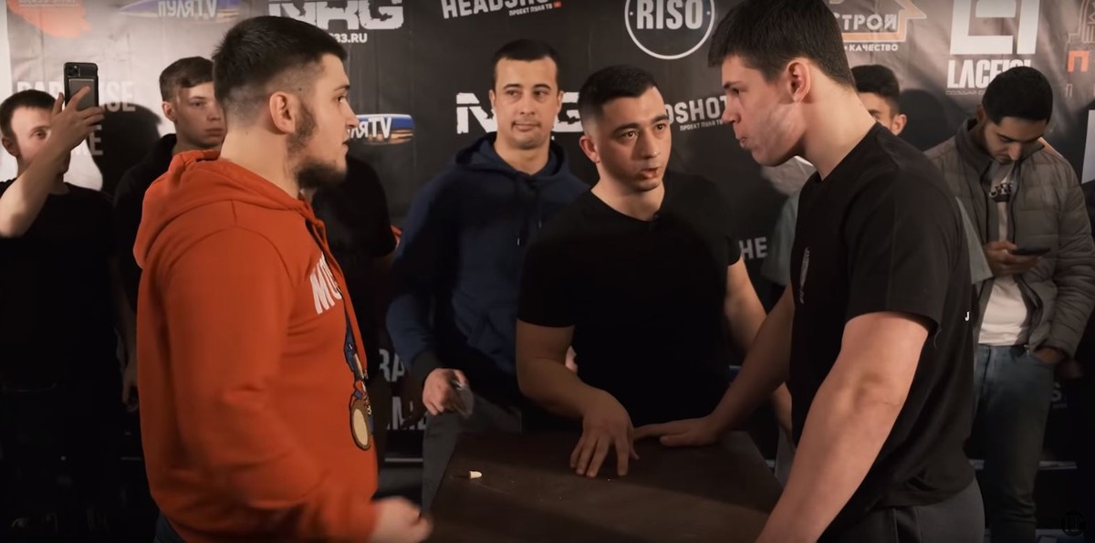 Если вы до сих пор не верите, что владимирские блогеры могут стать знаменитостями, то зря. Канал «Пуля TV», когда-то бывший влогом лучших друзей, запустил новое популярное (и весьма экстравагантное) шоу, известное по всей России