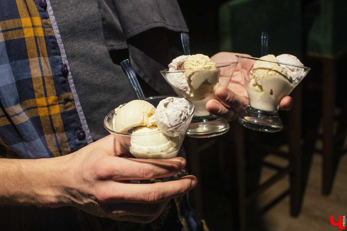Ток-шоу «Научный холодильник» посвящено вкусняшкам, но так как от одного вида долгожданного снега у владимирцев текут слюнки, ИЦАЭ пошли на хитрость — совместили приятное с интересным