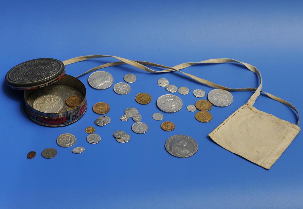 Марина Лукьянова, хранитель нумизматических коллекций ВСМЗ, описала 5 кладов, найденных во Владимирской области