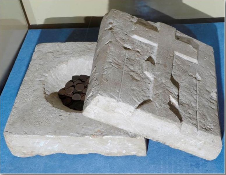 Марина Лукьянова, хранитель нумизматических коллекций ВСМЗ, описала 5 кладов, найденных во Владимирской области