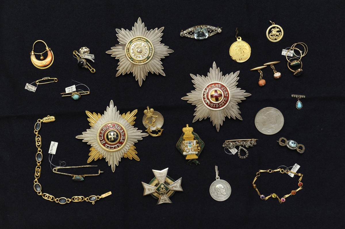 Марина Лукьянова, хранитель нумизматических коллекций ВСМЗ, описала 5 кладов, найденных во Владимирской области