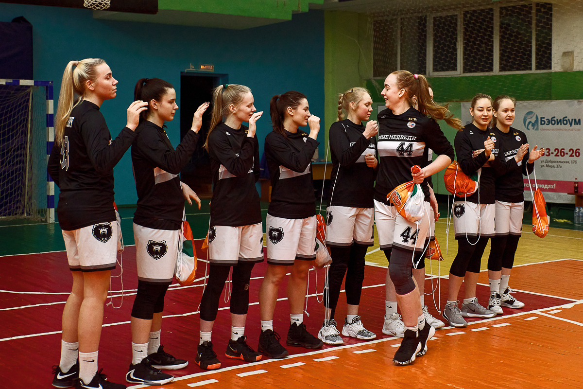 3 февраля прошли четвертые домашние игры в рамках элитного дивизиона «Суперлига» Ассоциации Студенческого Баскетбола. На площадке противостояли две команды: «Владимирские львицы» и «Черные медведи». Игра была жаркой и увлекательной