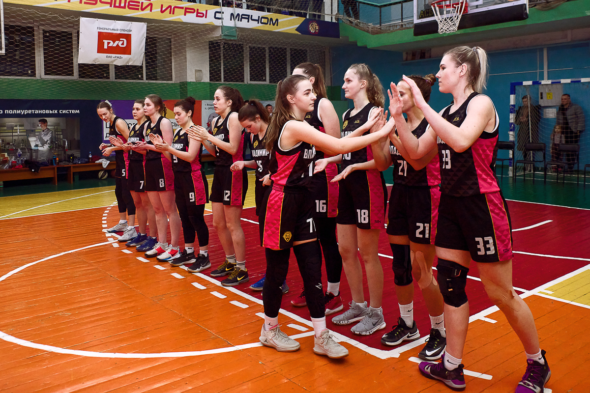 3 февраля прошли четвертые домашние игры в рамках элитного дивизиона «Суперлига» Ассоциации Студенческого Баскетбола. На площадке противостояли две команды: «Владимирские львицы» и «Черные медведи». Игра была жаркой и увлекательной