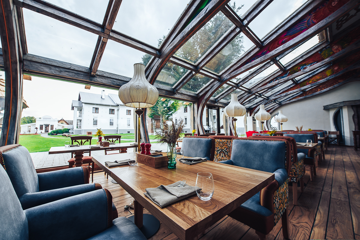 14 февраля в ресторане «Лепота» в Суздале состоится необычное мероприятие — «15 дней до весны, гастрономический гала-ужин в четыре руки». Звездный гость — Константин Ивлев