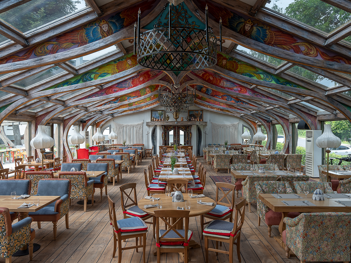 14 февраля в ресторане «Лепота» в Суздале состоится необычное мероприятие — «15 дней до весны, гастрономический гала-ужин в четыре руки». Звездный гость — Константин Ивлев