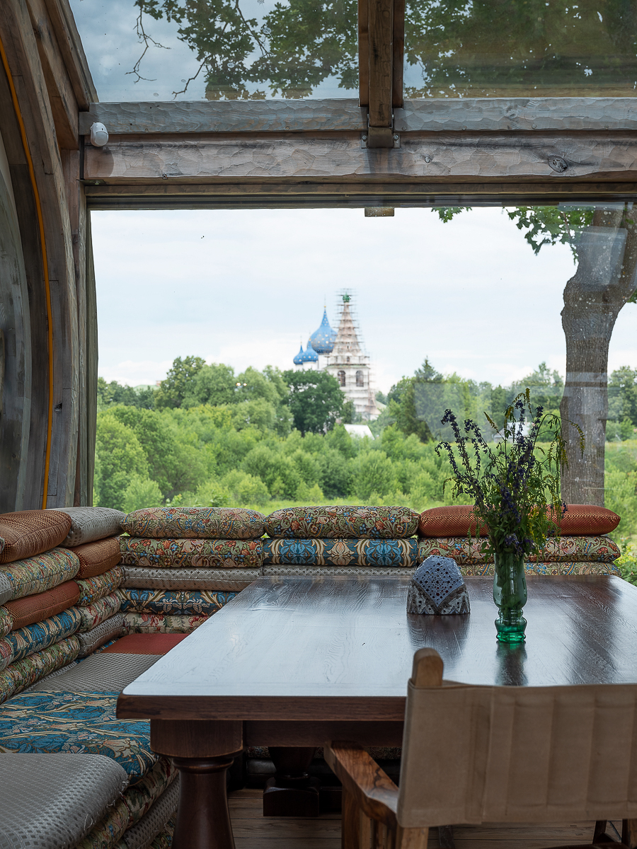 14 февраля в ресторане «Лепота» в Суздале состоится необычное мероприятие — «15 дней до весны, гастрономический гала-ужин в четыре руки». Звездный гость — Константин Ивлев