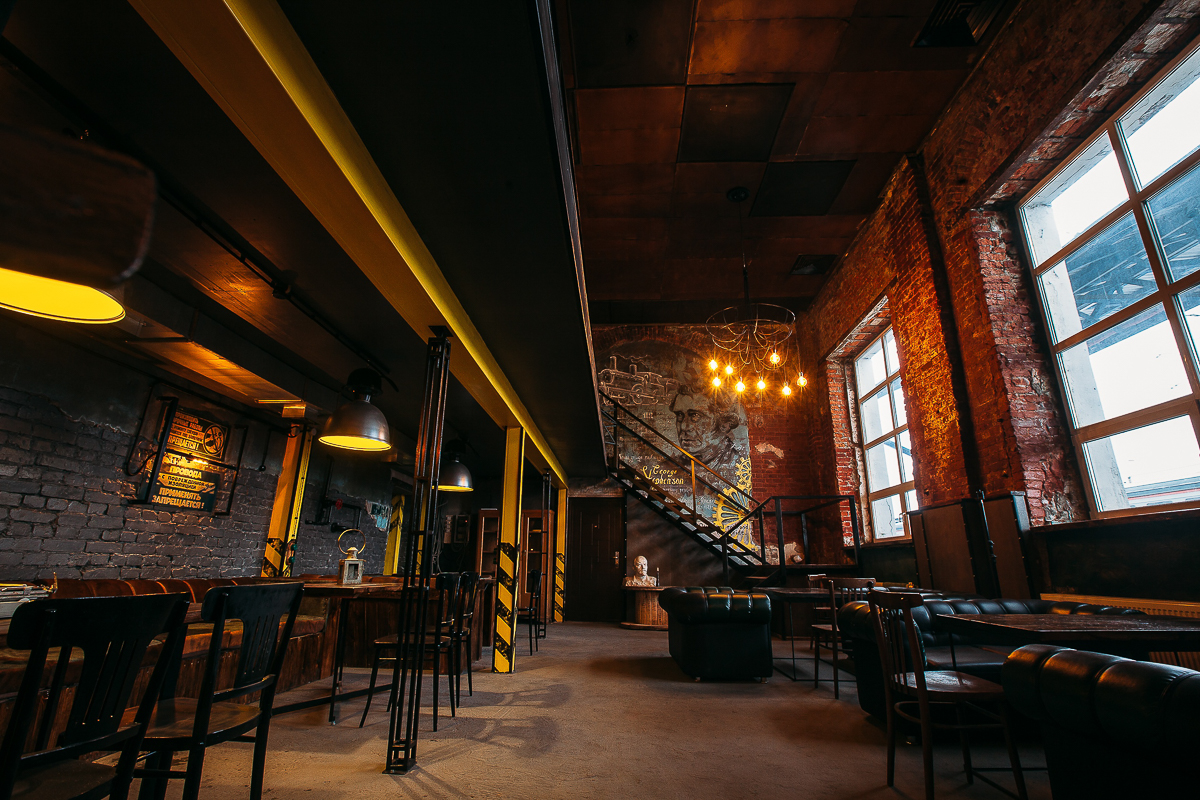 Самые интересные идеи рождаются благодаря вдохновению. Соня Цымбалюк, соучредитель двух популярных заведений во Владимире и Радужном, черпает его от животных. Рассказываем об олене, еноте, ястребе и других пушистых любимцах серьезной девушки