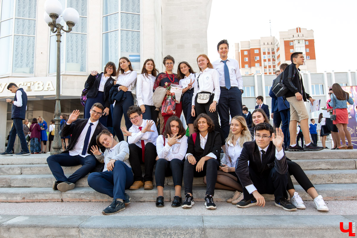 23-я гимназия города Владимира вошла в сотню лучших российских школ по итогам 2019 года. Она стала лауреатом национального конкурса под названием «100 лучших образовательных учреждений РФ 2019 года»