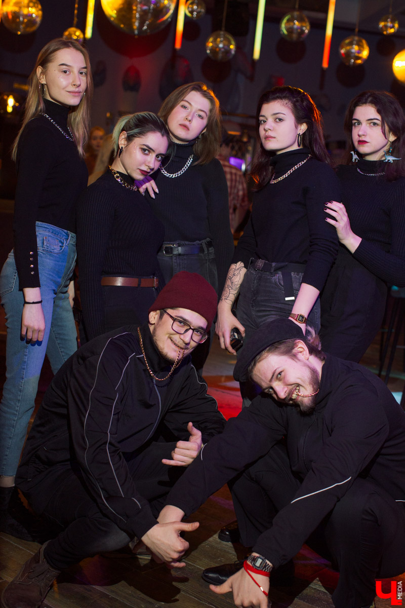 Бармен должен не только хорошо наливать и смешивать, он должен быть идеален во всем. Рассказываем, как прошло главное профессиональное состязание года, и делимся жизненной философией «того самого парня за стойкой»