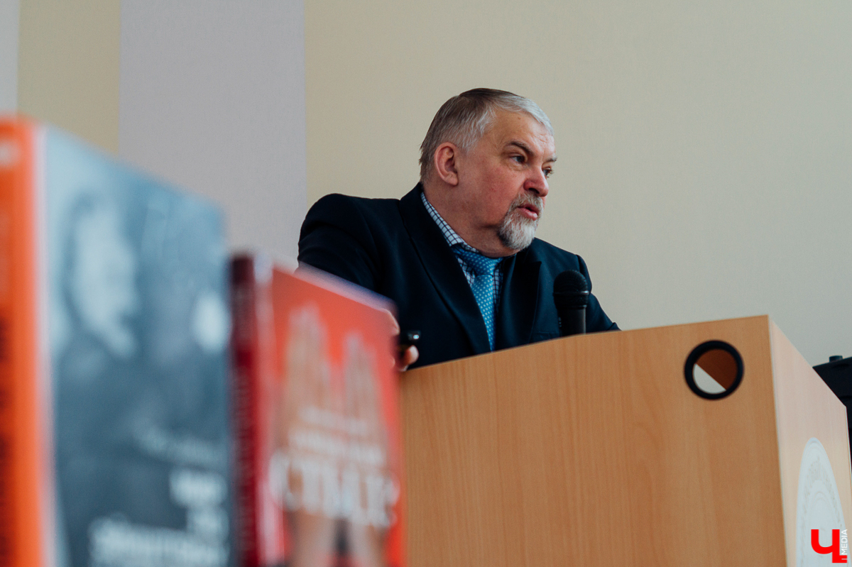 На всех ли котов у нас аллергия, существуют ли люди-химеры, наше строение схоже с... червями? Проверьте себя, ответив на вопросы научно-просветительского теста!