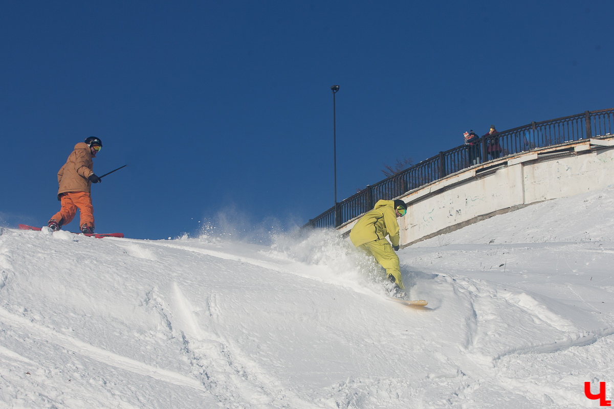 Когда живешь в таком красивом городе, то даже на горнолыжные трассы уезжать не хочется