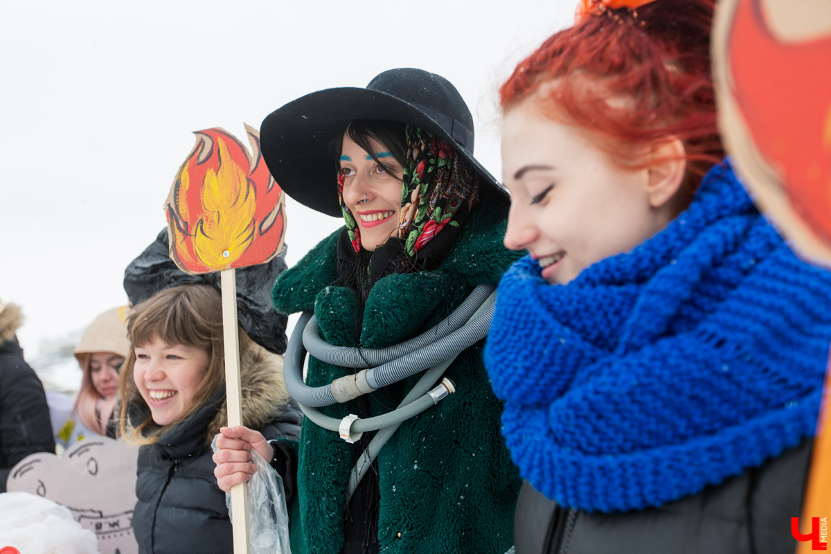 Сказ о том, как владимирцы экологическую гидру побороть решились и подарок из мусора городу преподнести