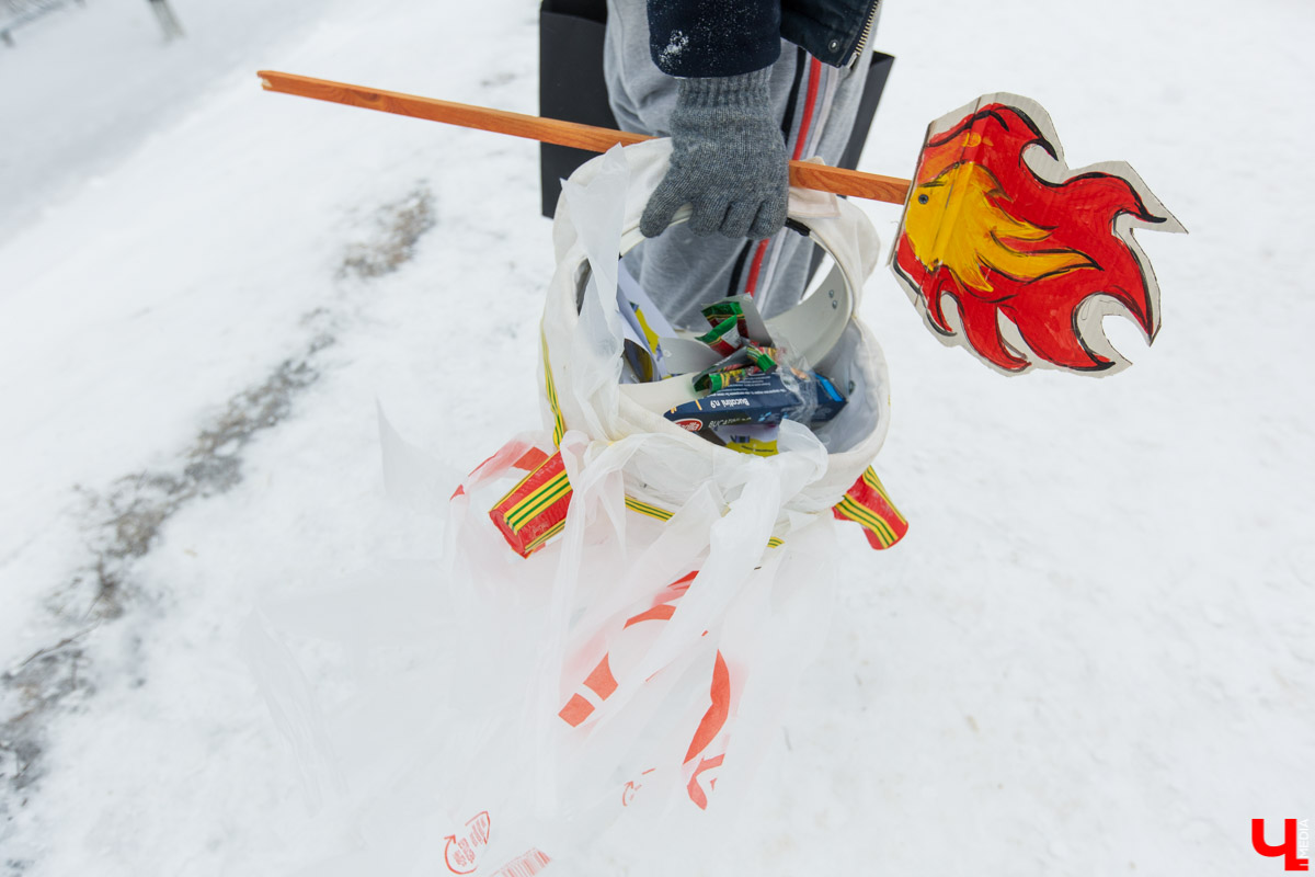 Сказ о том, как владимирцы экологическую гидру побороть решились и подарок из мусора городу преподнести