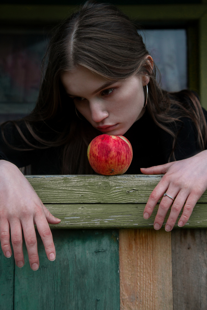 Как передать лихие N-ные в кадре стильно? Ищите ответ в истории фотографа Даши Мягкой