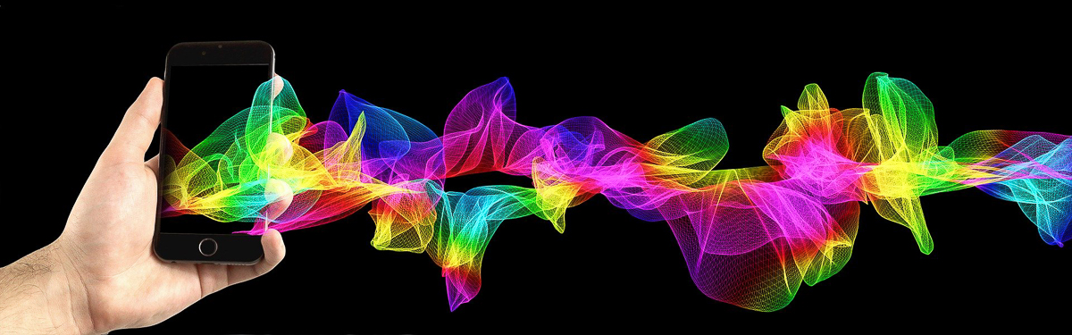 13 февраля владимирцам рассказали три научные страшилки. Стоит ли бояться любви? Вредят ли нам смартфоны? И так ли страшна радиация?