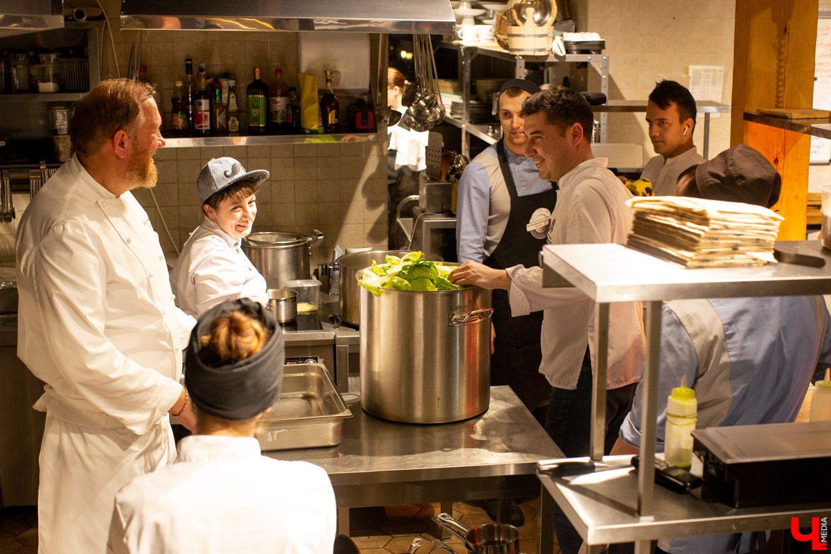 14 февраля в Суздале состоялся гала-ужин “15 дней до весны” от шефов Константина Ивлева и Юрия Ковальчука