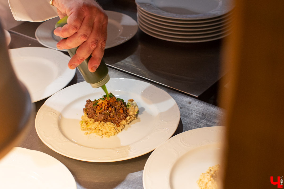 14 февраля в Суздале состоялся гала-ужин “15 дней до весны” от шефов Константина Ивлева и Юрия Ковальчука