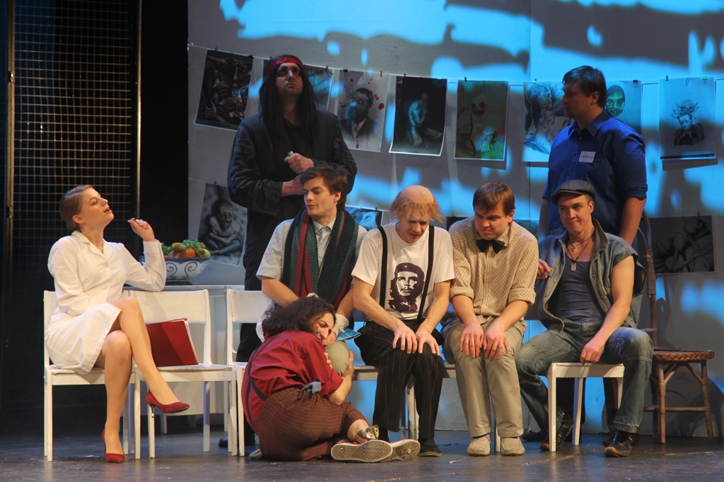 Владимир Лаптев поставил на владимирской сцене пьесу «Полет над гнездом кукушки», в которой когда-то сам играл Хардинга